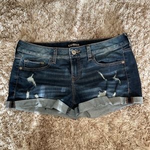 Low rise shorts size 8